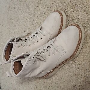 White combat lookin boots zipper size 7.5 womens